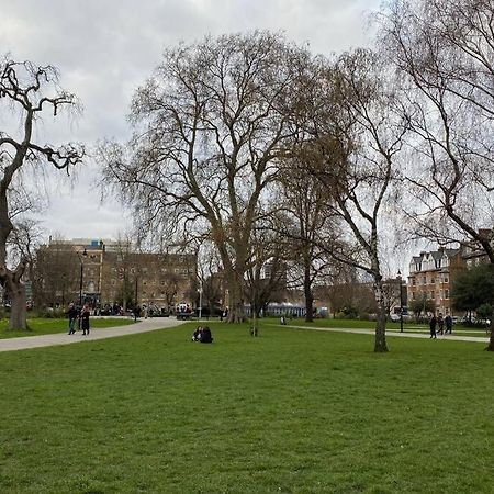 Two Bedroom Garden Flat in Zone 2 Londen Buitenkant foto