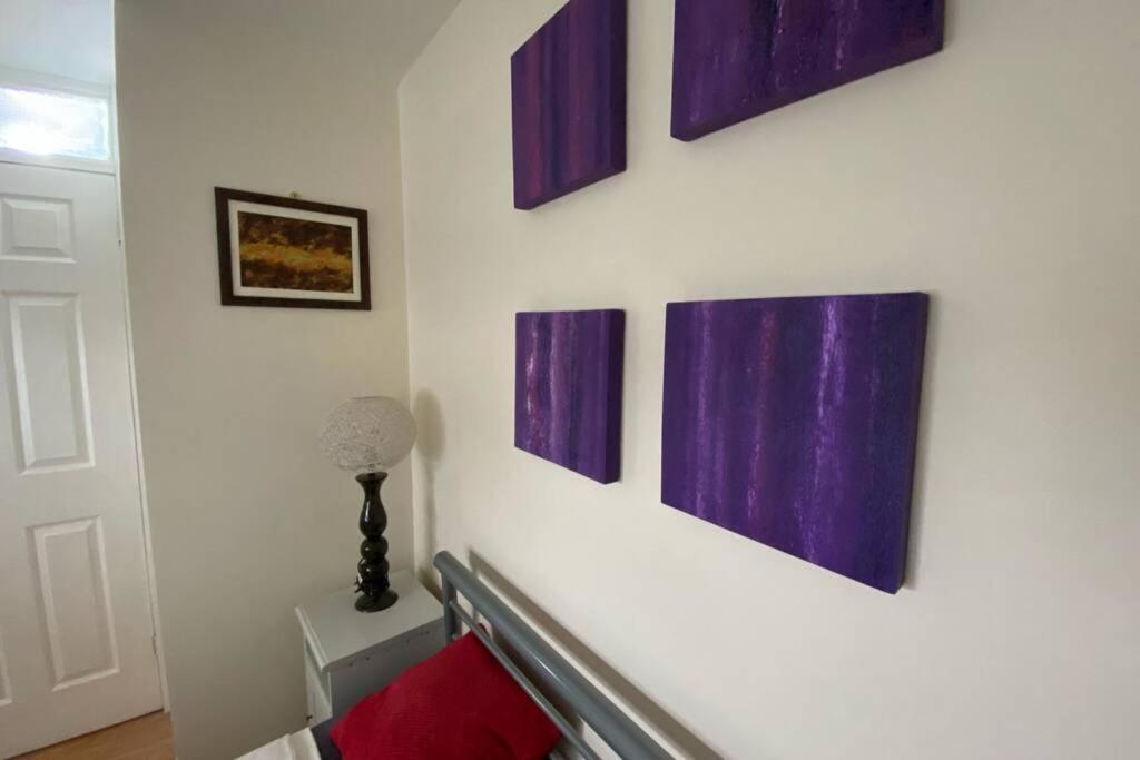Two Bedroom Garden Flat in Zone 2 Londen Buitenkant foto